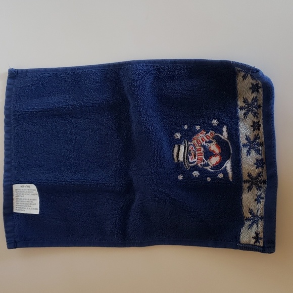 Vintage Linens & Things snowman navy blue mini hand towel ☃️ - Picture 5 of 6